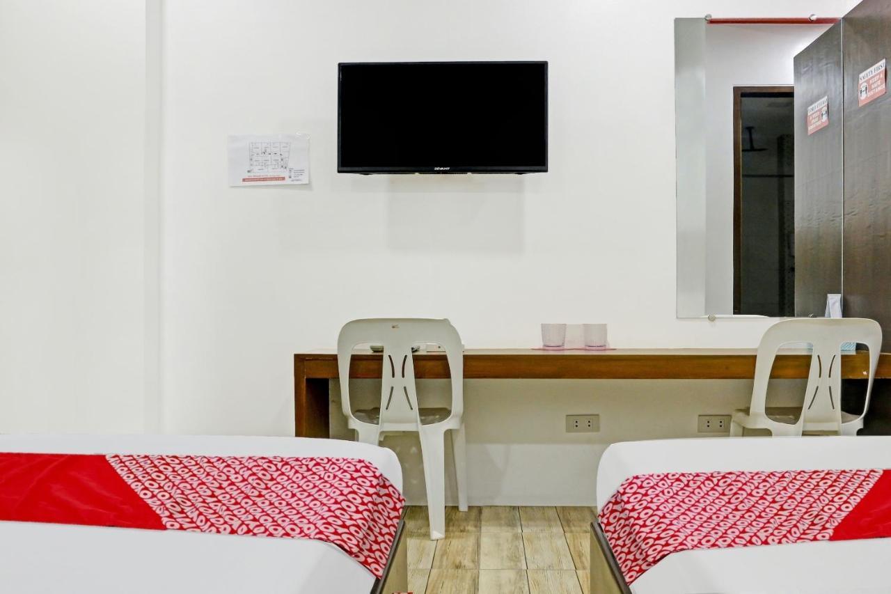 Oyo 869 Jnv Dream Hotel Subic Exterior photo