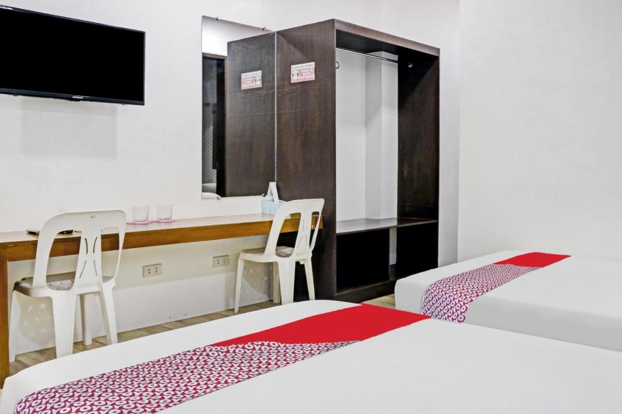 Oyo 869 Jnv Dream Hotel Subic Exterior photo