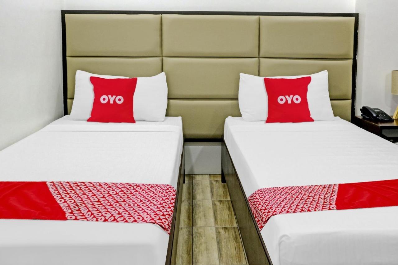 Oyo 869 Jnv Dream Hotel Subic Exterior photo