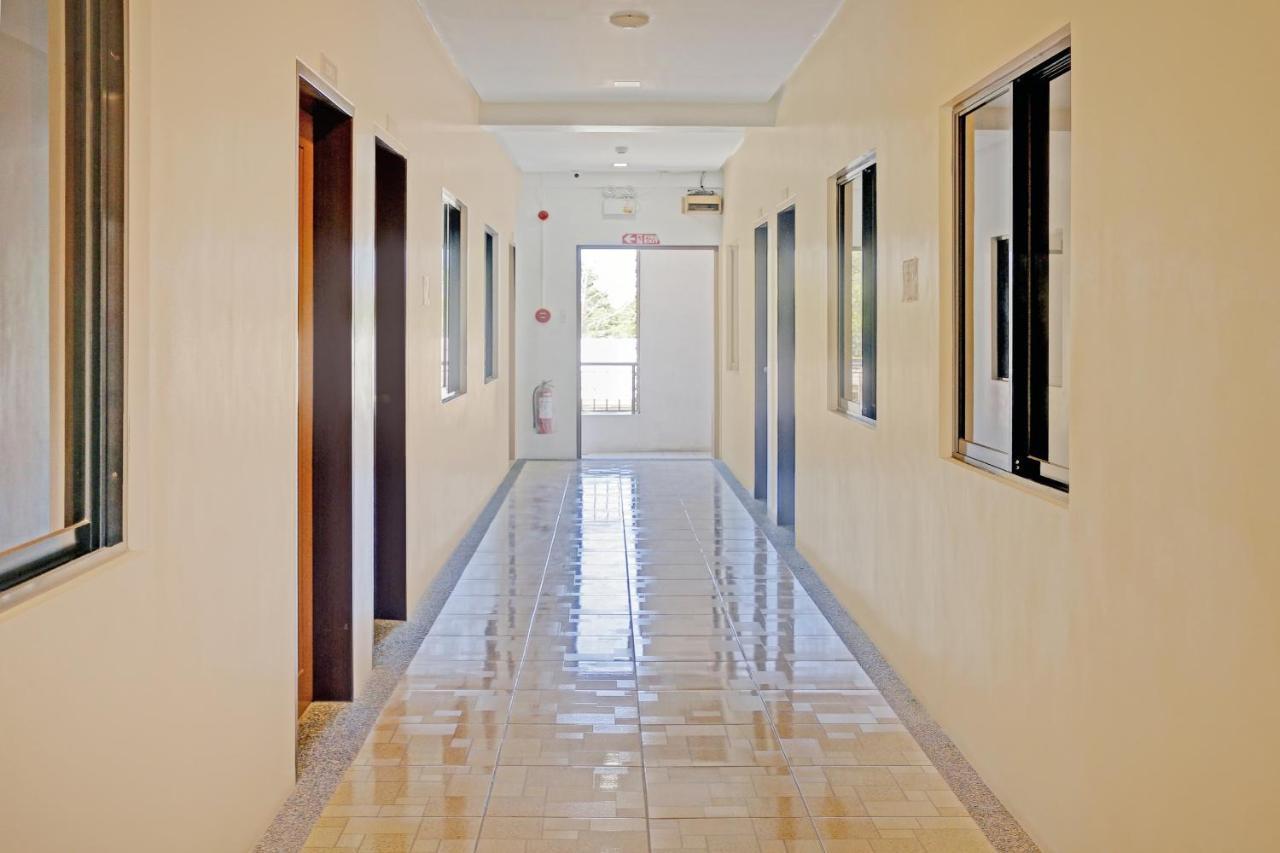 Oyo 869 Jnv Dream Hotel Subic Exterior photo